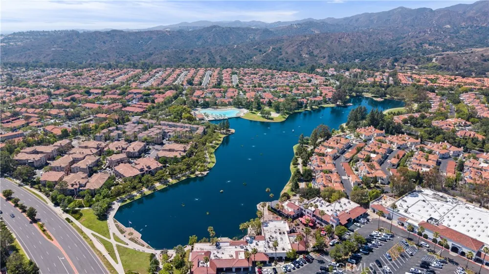 21 Calle Vaqueta Rancho Santa Margarita, CA 92688