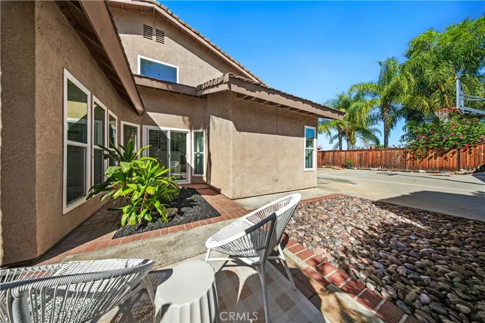 21 Calle Vaqueta Rancho Santa Margarita, CA 92688