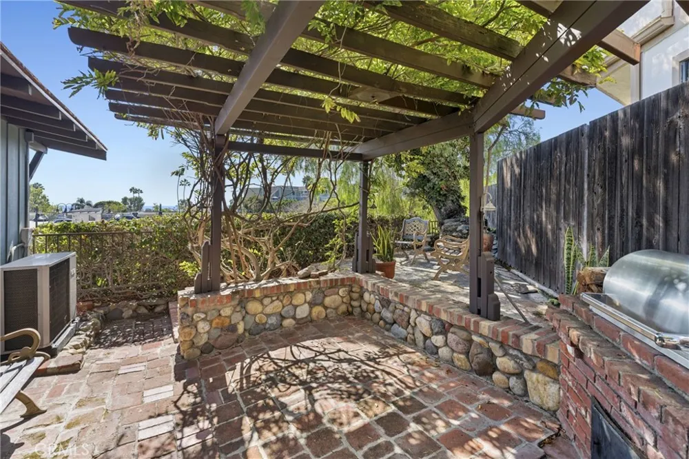 310 Hawthorne Road Laguna Beach, CA 92651