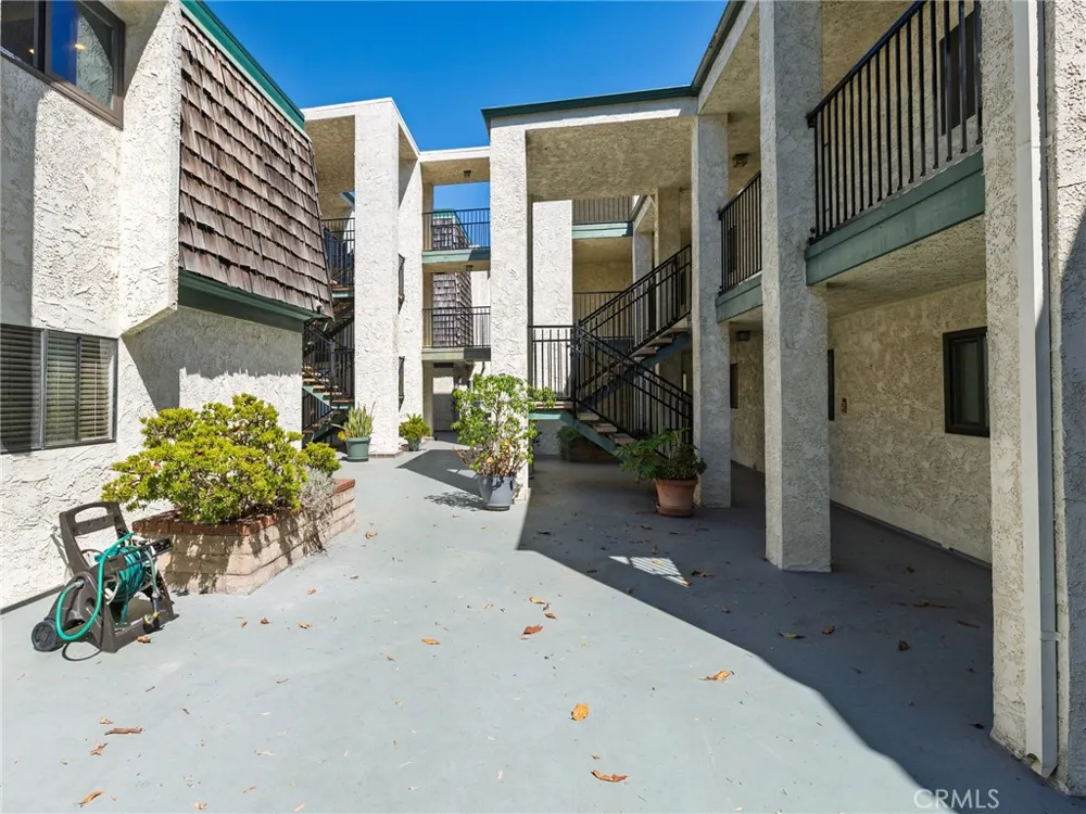 356 Virginia Street #304 El Segundo, CA 90245