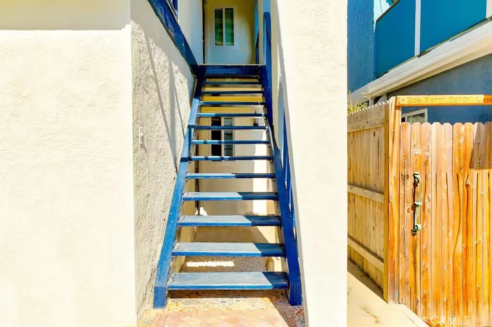 125 46th Street #B Newport Beach, CA 92663