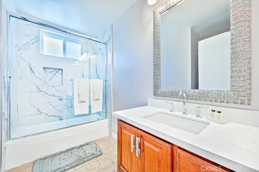 125 46th Street #B Newport Beach, CA 92663