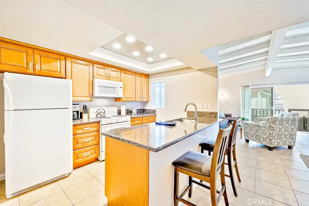 125 46th Street #B Newport Beach, CA 92663
