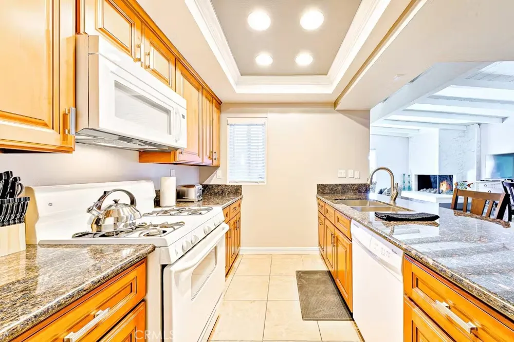 125 46th Street #B Newport Beach, CA 92663