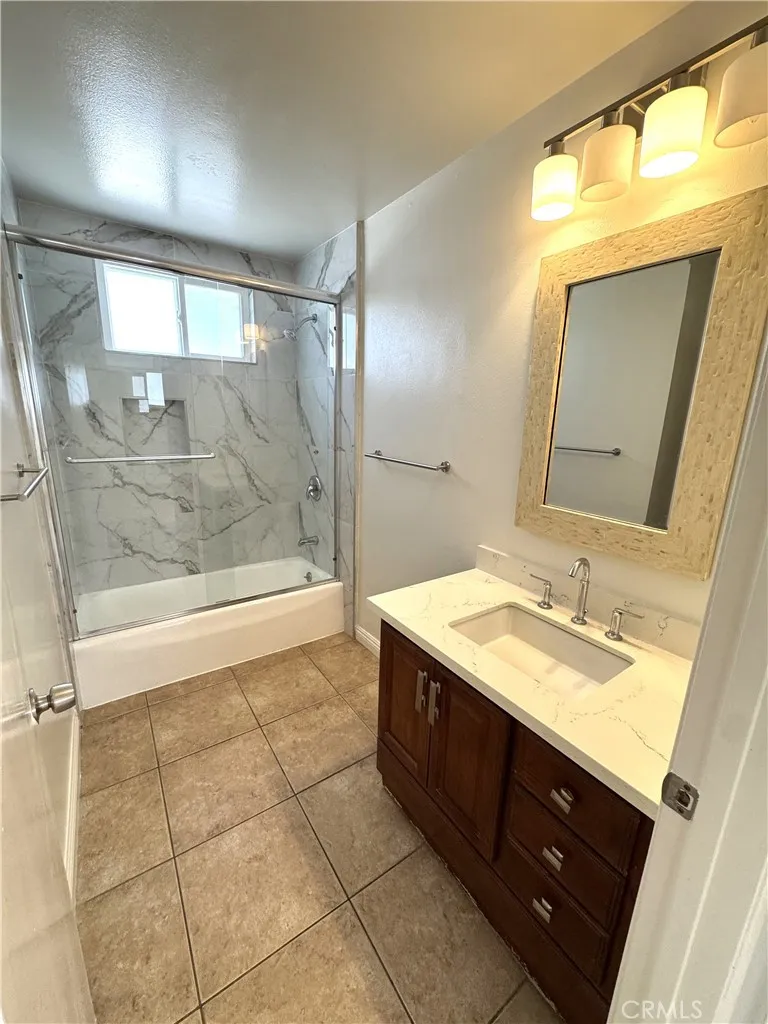 125 46th Street #B Newport Beach, CA 92663