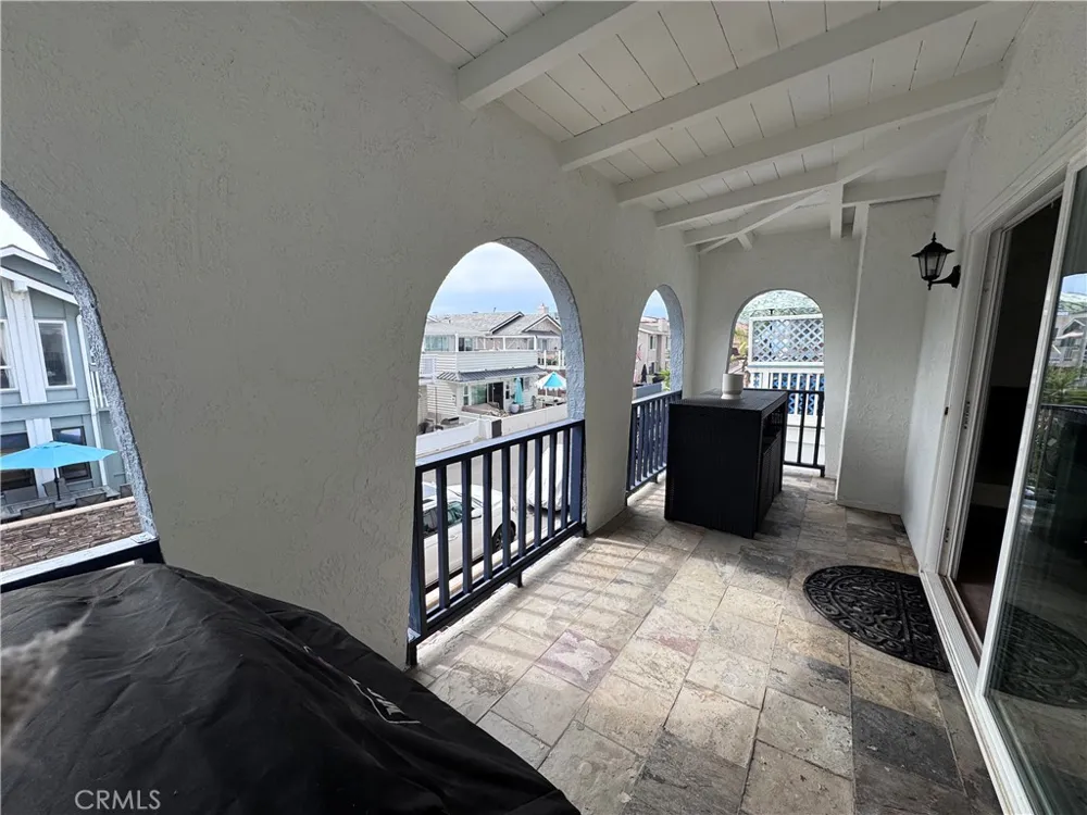 125 46th Street #B Newport Beach, CA 92663