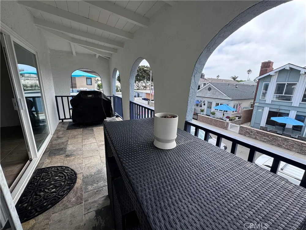 125 46th Street #B Newport Beach, CA 92663