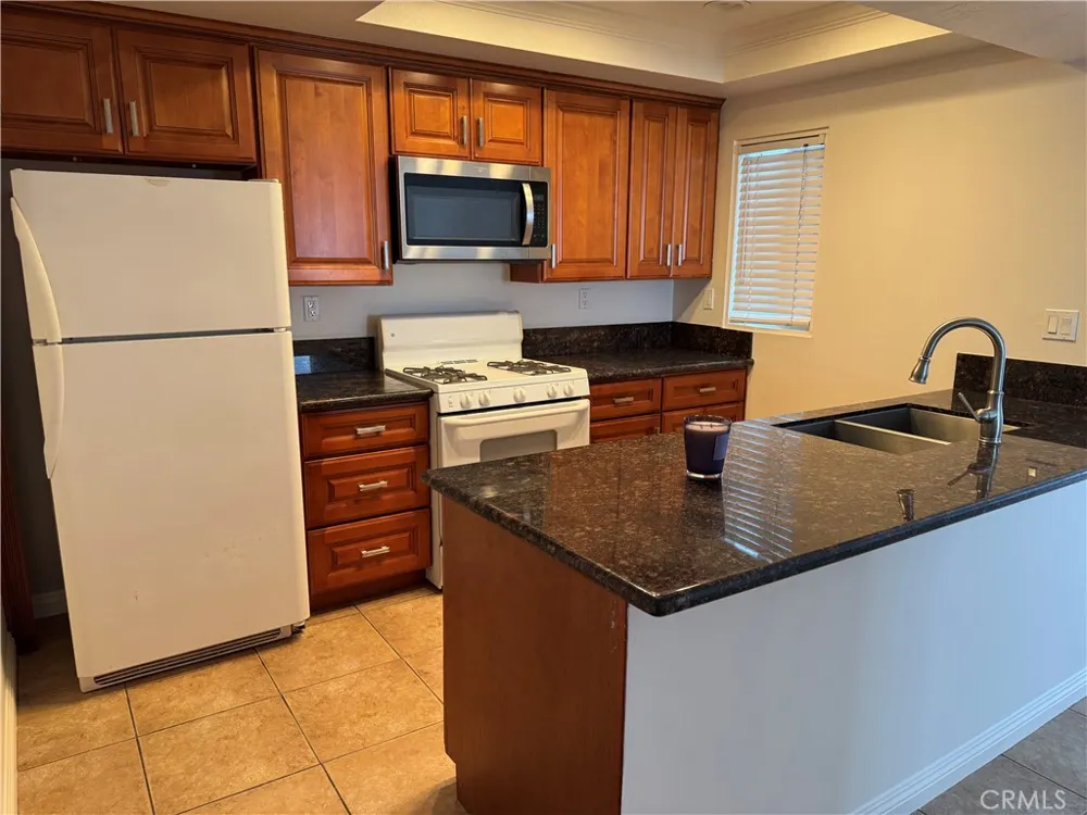 125 46th Street #B Newport Beach, CA 92663