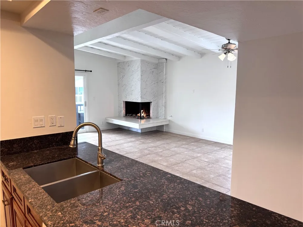 125 46th Street #B Newport Beach, CA 92663