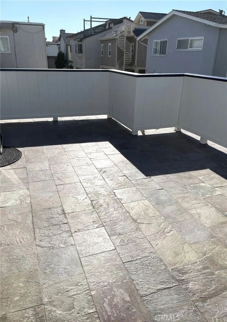 125 46th Street #B Newport Beach, CA 92663