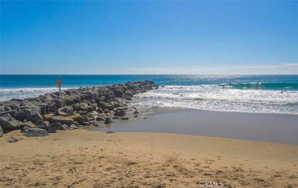 125 46th Street #B Newport Beach, CA 92663
