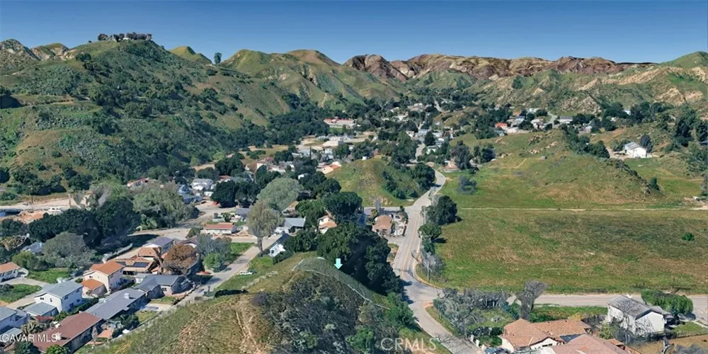 Hunstock St Val Verde, CA 91384