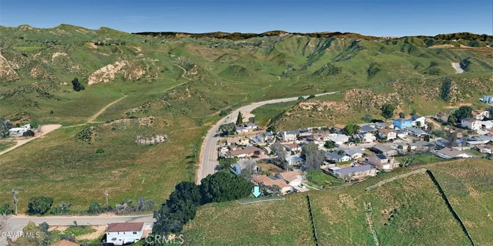 Hunstock St Val Verde, CA 91384