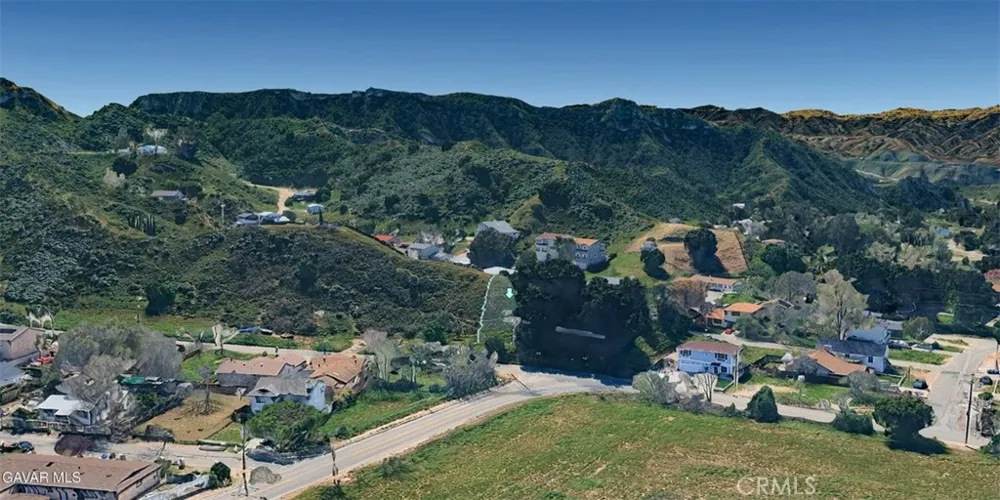 Hunstock St Val Verde, CA 91384
