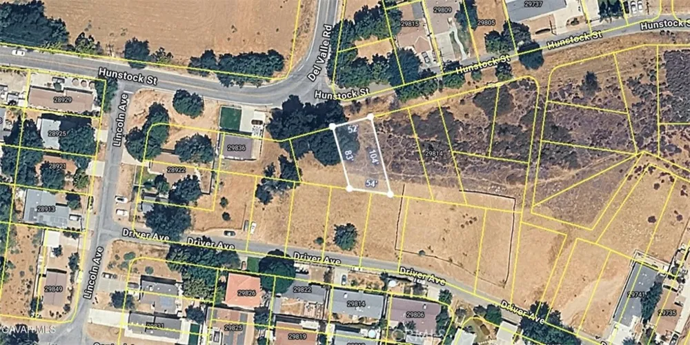 Hunstock St Val Verde, CA 91384