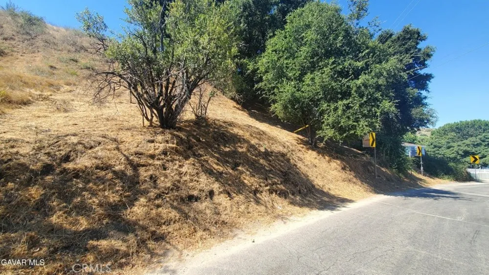 Hunstock St Val Verde, CA 91384