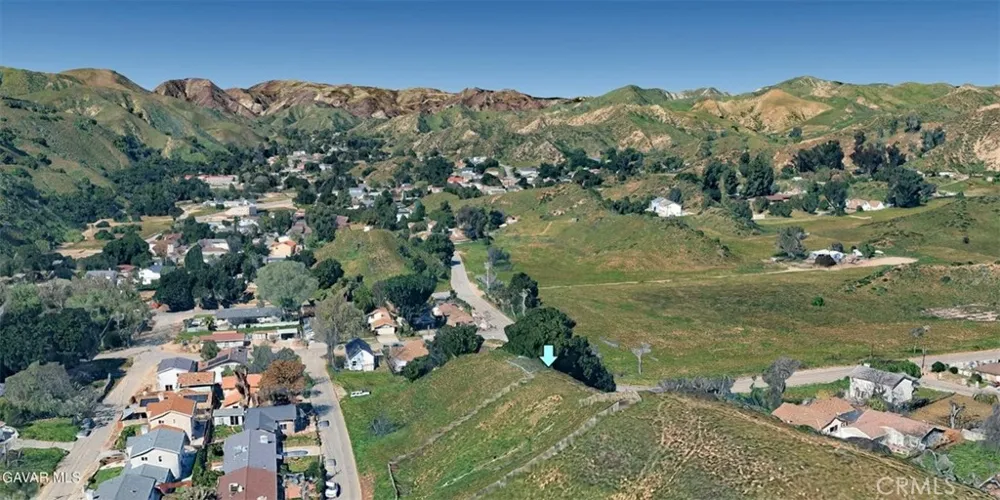 Hunstock St Val Verde, CA 91384