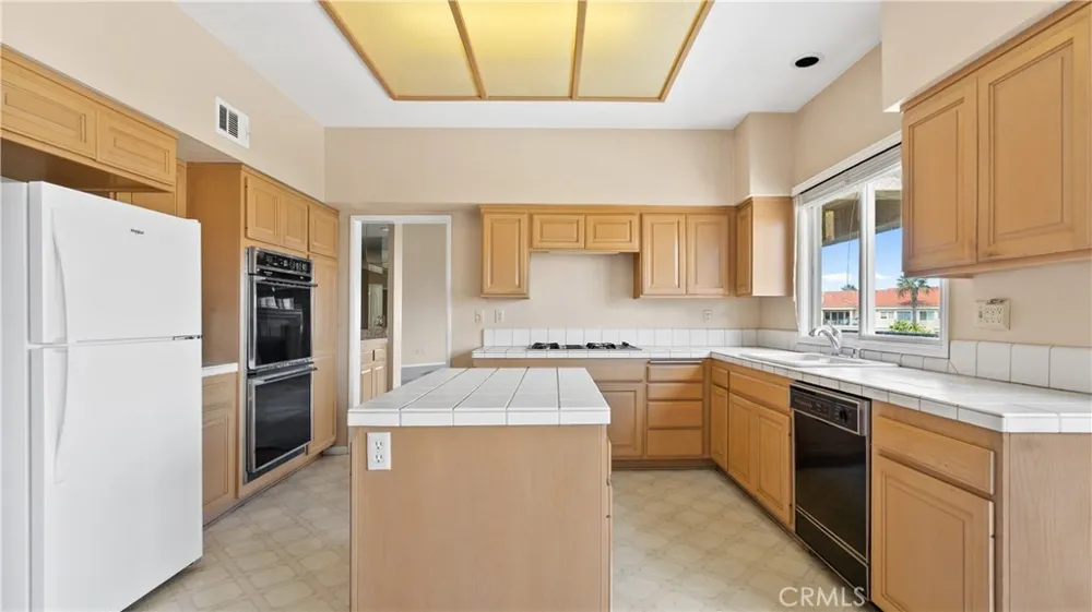4235 Harbour Island Oxnard, CA 93035