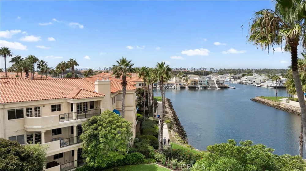 4235 Harbour Island Oxnard, CA 93035
