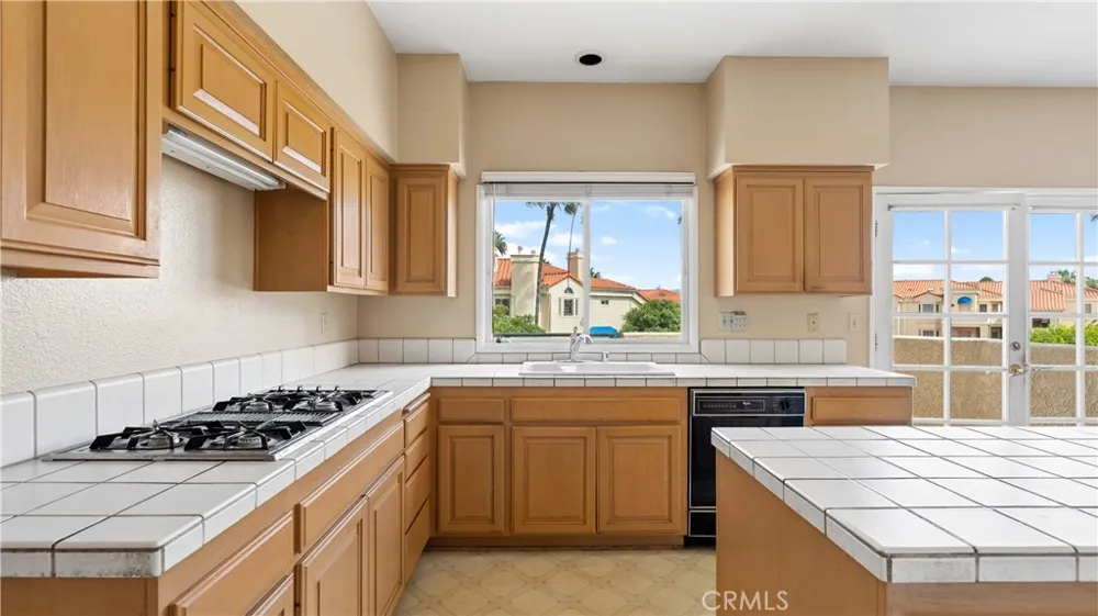 4235 Harbour Island Oxnard, CA 93035
