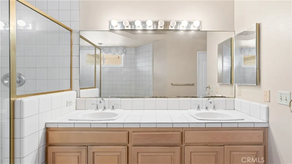4235 Harbour Island Oxnard, CA 93035