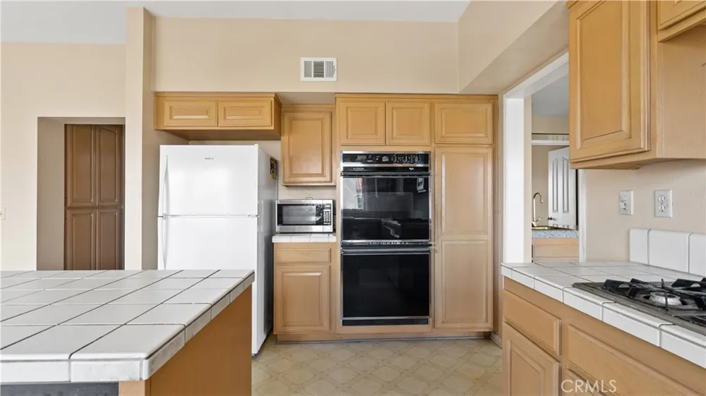 4235 Harbour Island Oxnard, CA 93035