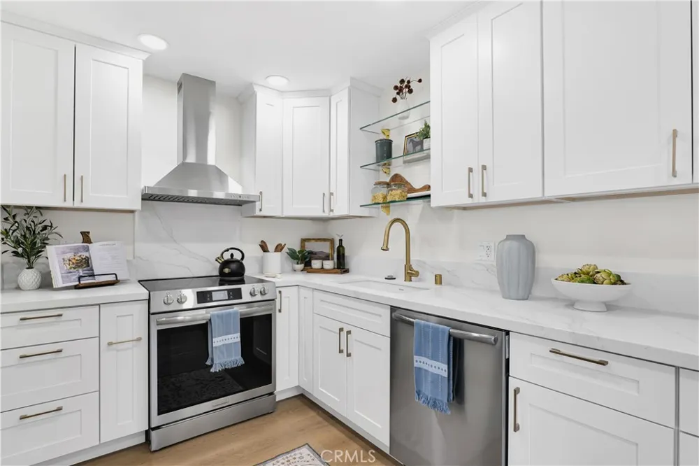 970 Palm Avenue #200 West Hollywood, CA 90069