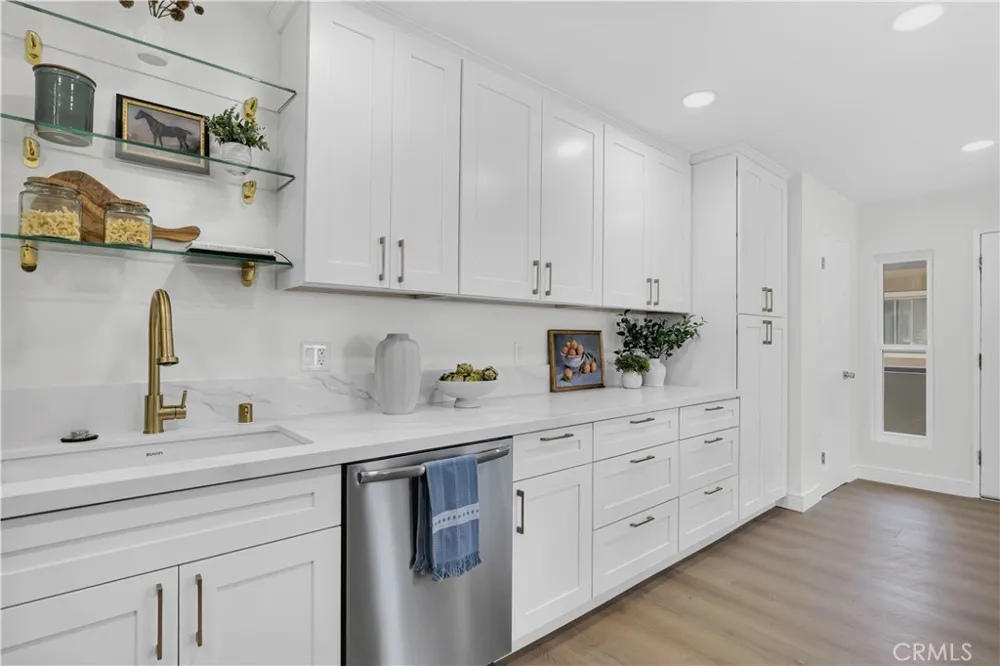 970 Palm Avenue #200 West Hollywood, CA 90069