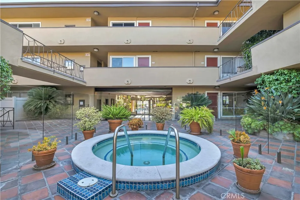 970 Palm Avenue #200 West Hollywood, CA 90069