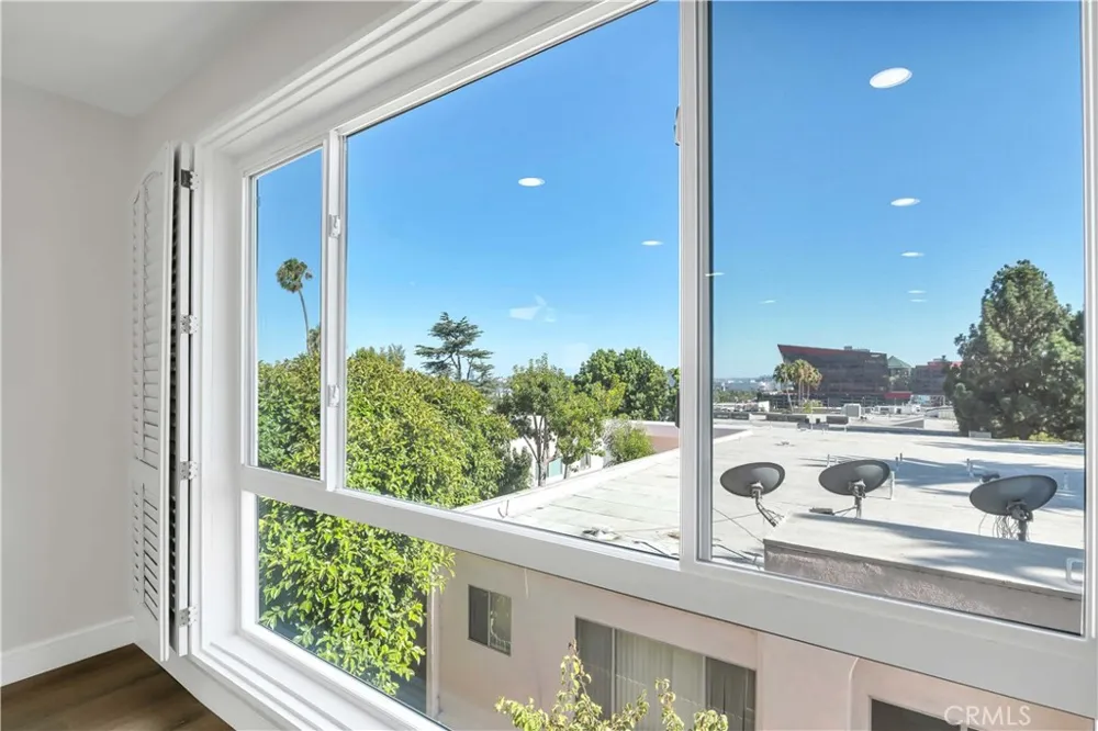 970 Palm Avenue #200 West Hollywood, CA 90069