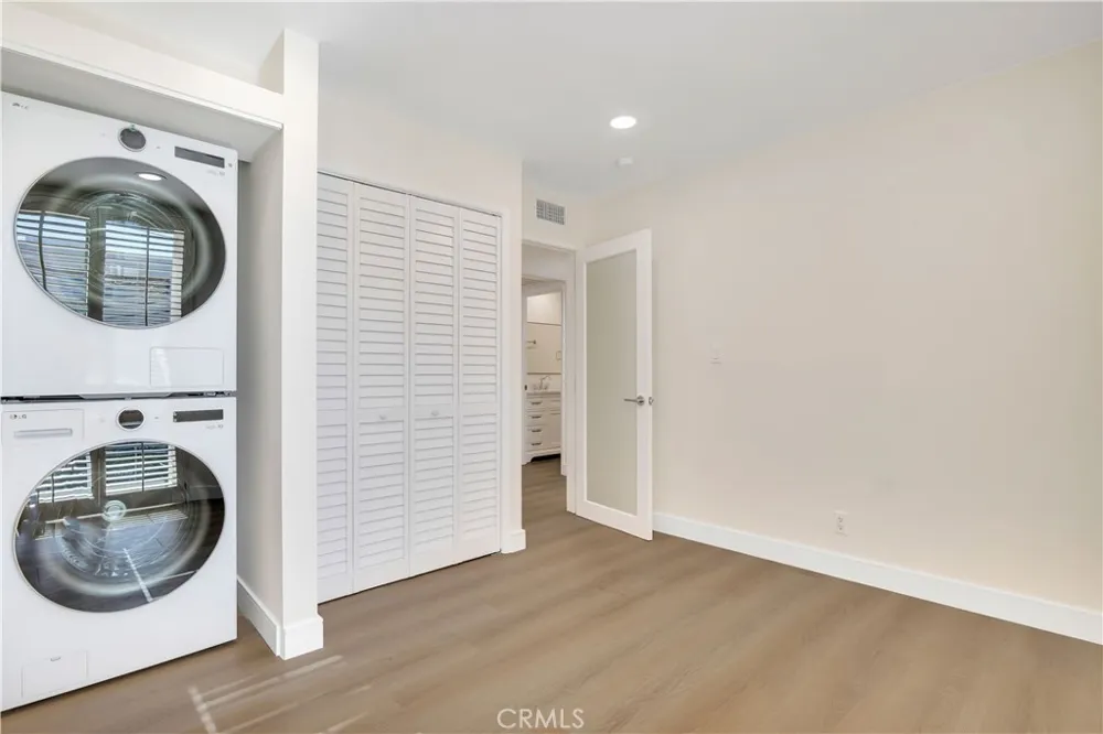 970 Palm Avenue #200 West Hollywood, CA 90069