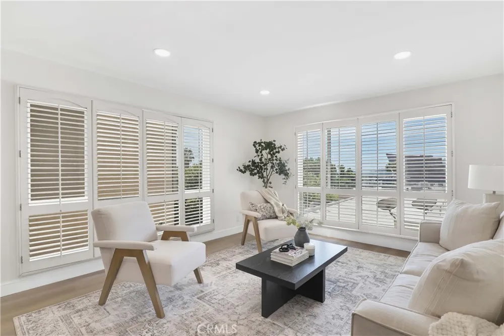 970 Palm Avenue #200 West Hollywood, CA 90069