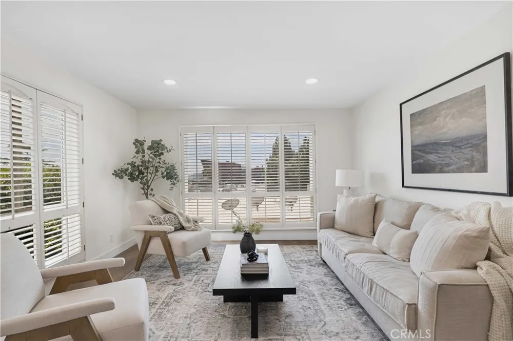 970 Palm Avenue #200 West Hollywood, CA 90069