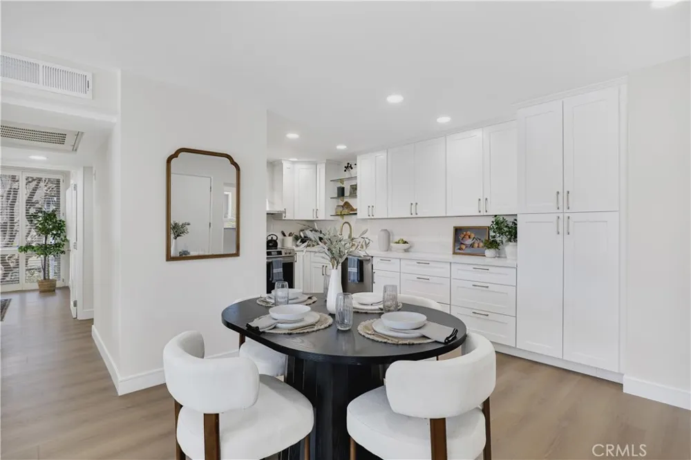 970 Palm Avenue #200 West Hollywood, CA 90069