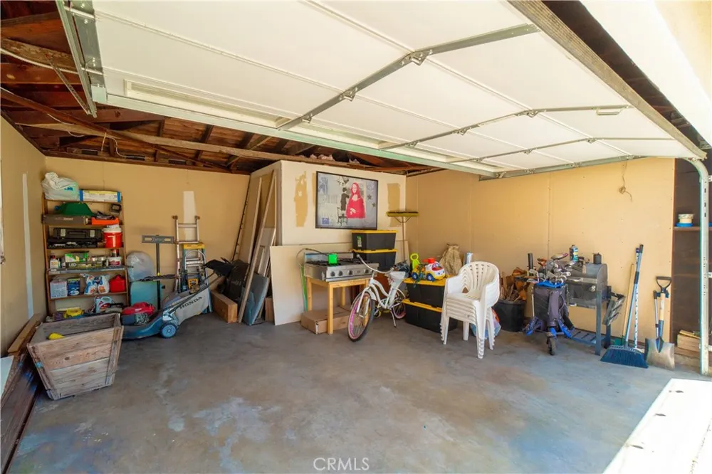 1208 S Stoneacre Compton, CA 90221