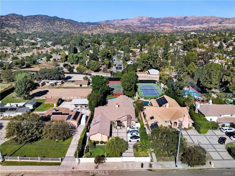 22329 Plummer Chatsworth, CA 91311
