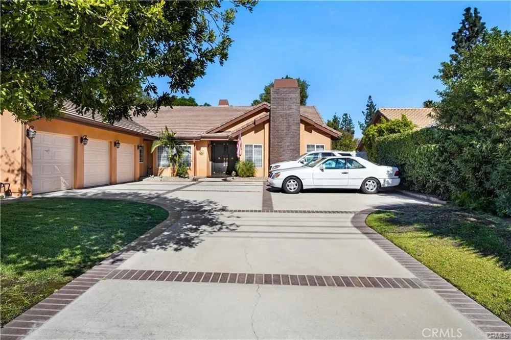 22329 Plummer Chatsworth, CA 91311