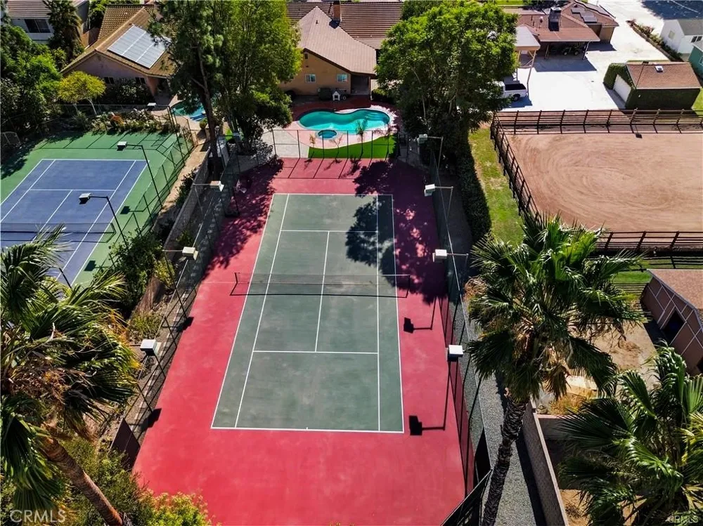 22329 Plummer Chatsworth, CA 91311