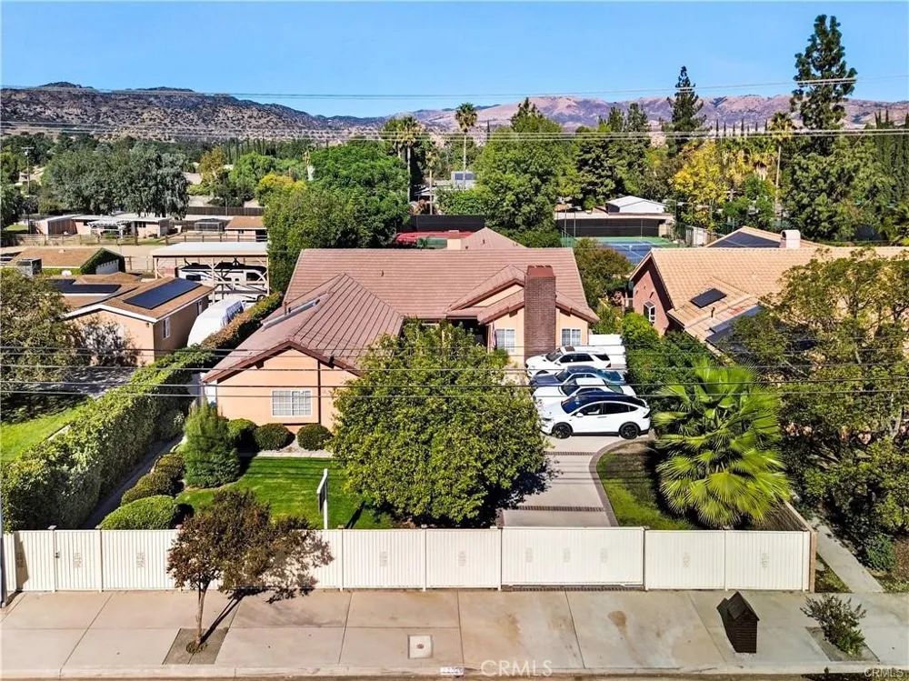 22329 Plummer Chatsworth, CA 91311