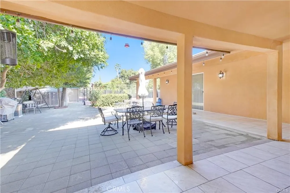 22329 Plummer Chatsworth, CA 91311