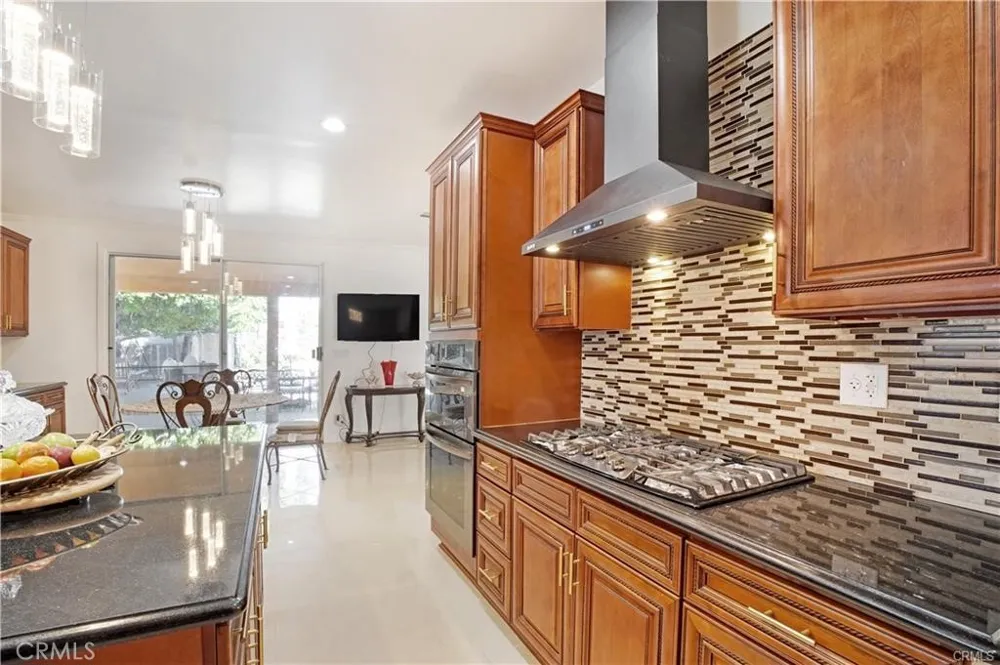 22329 Plummer Chatsworth, CA 91311