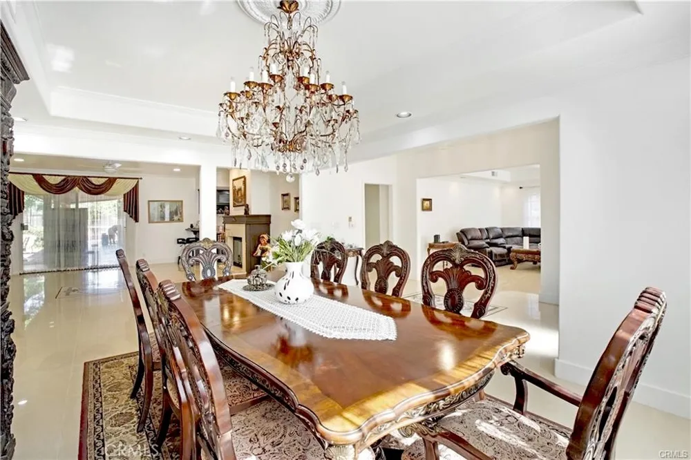 22329 Plummer Chatsworth, CA 91311