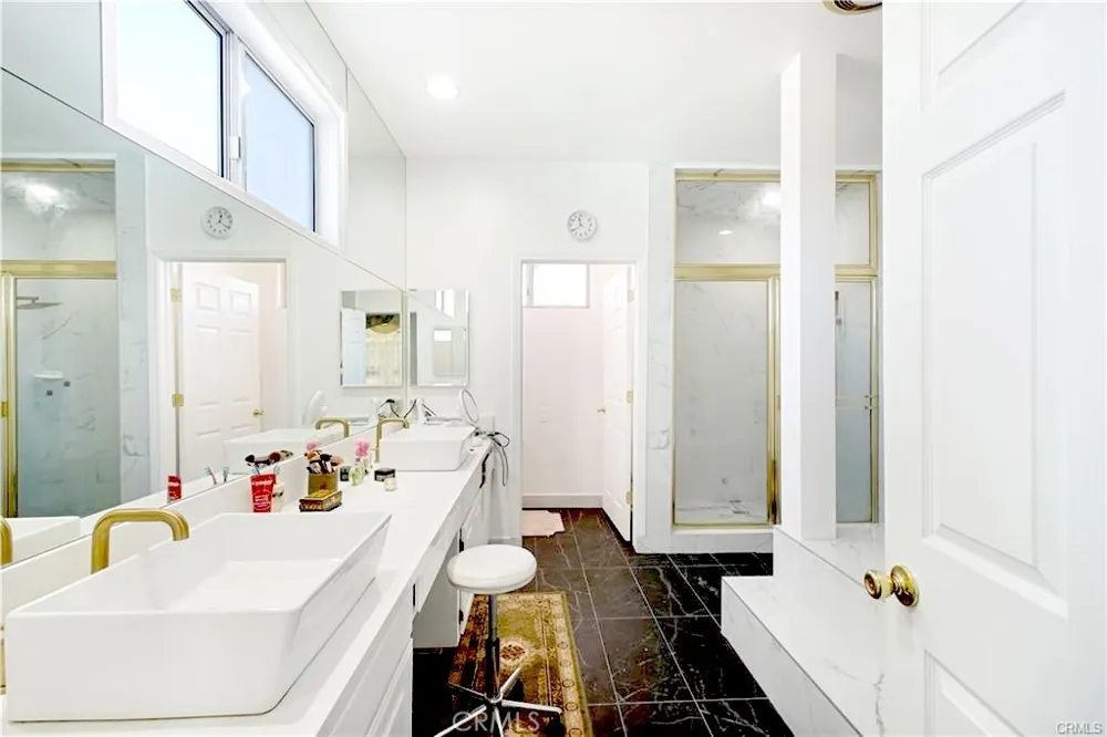 22329 Plummer Chatsworth, CA 91311