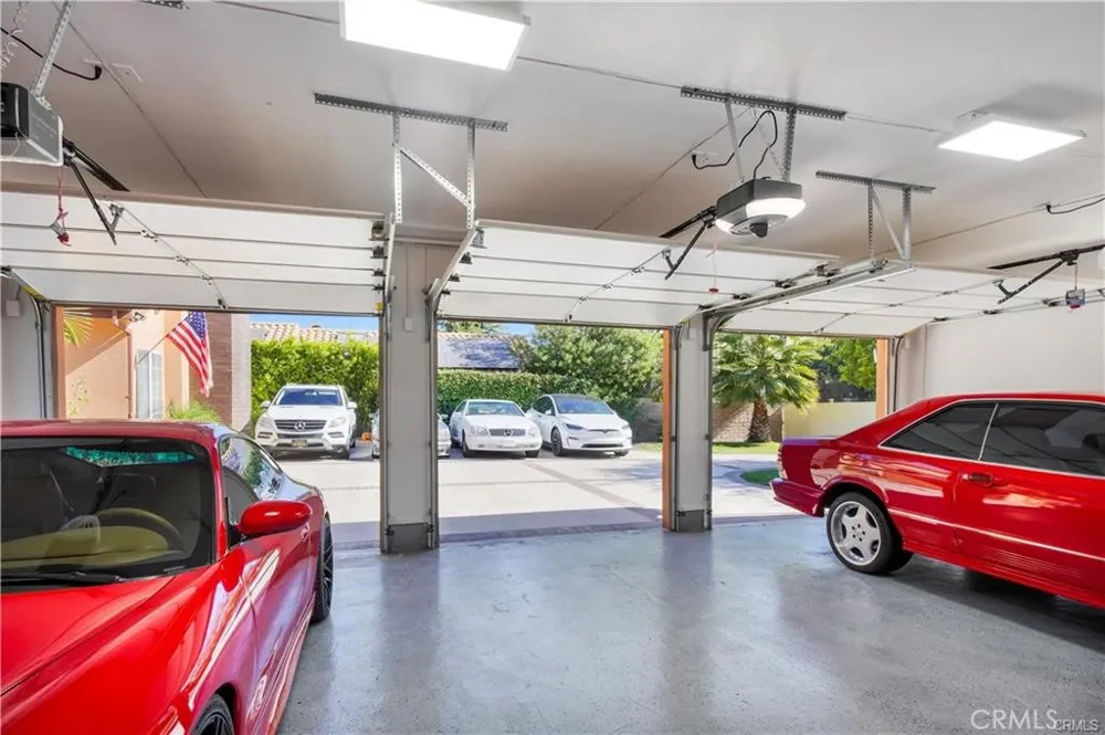 22329 Plummer Chatsworth, CA 91311