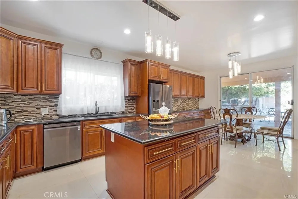 22329 Plummer Chatsworth, CA 91311