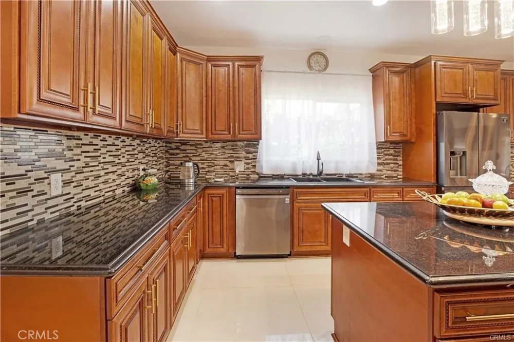 22329 Plummer Chatsworth, CA 91311