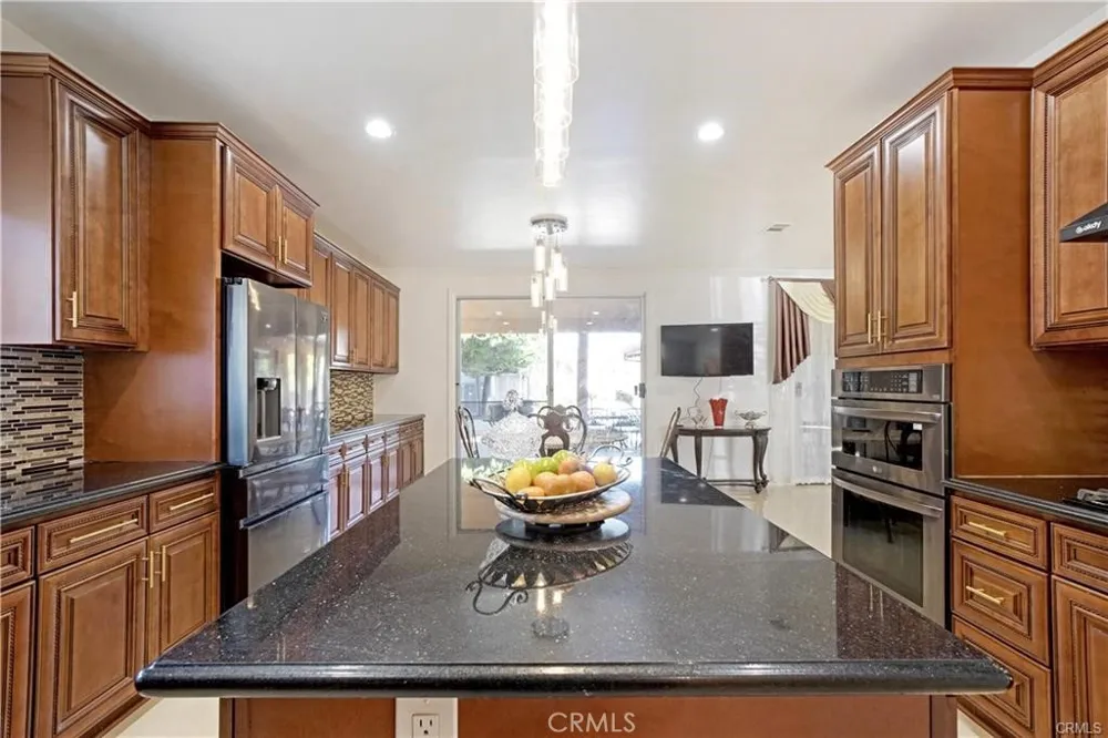 22329 Plummer Chatsworth, CA 91311