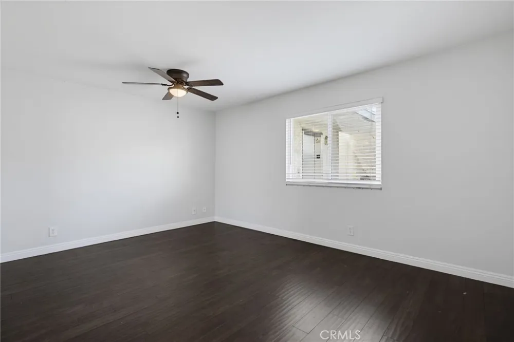 726 Elm Avenue #403 Long Beach, CA 90813