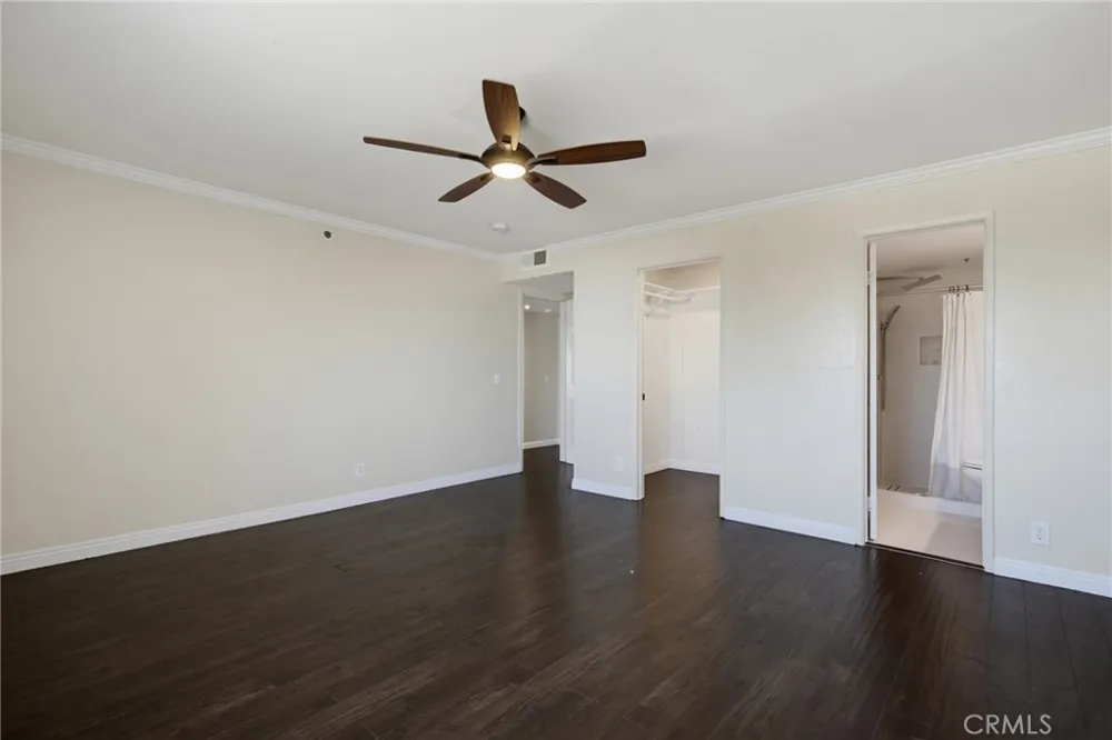 726 Elm Avenue #403 Long Beach, CA 90813