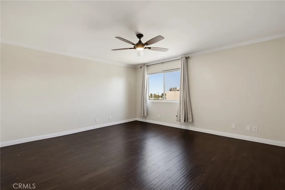 726 Elm Avenue #403 Long Beach, CA 90813